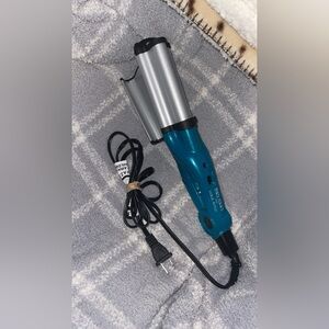 Bed Head Teal Ceramic Triple Barrel Waver